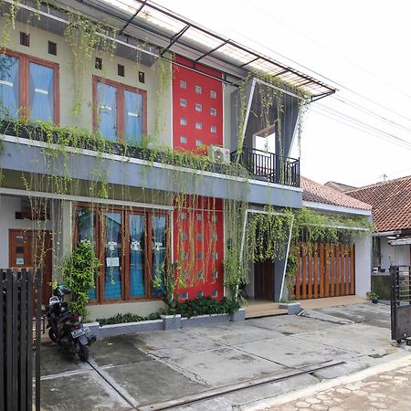 Reddoorz Near Hartono Mall Kejayan Exterior foto