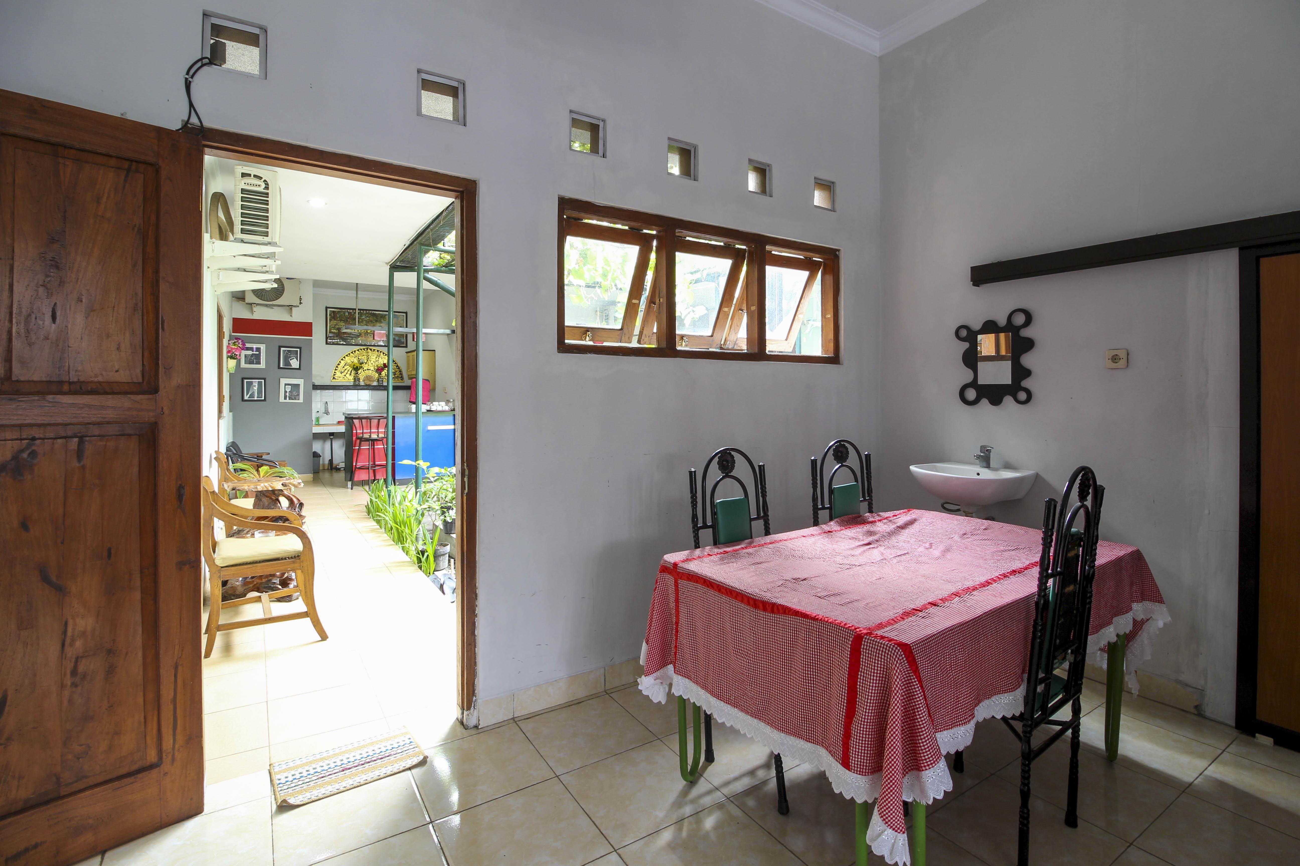 Reddoorz Near Hartono Mall Kejayan Exterior foto